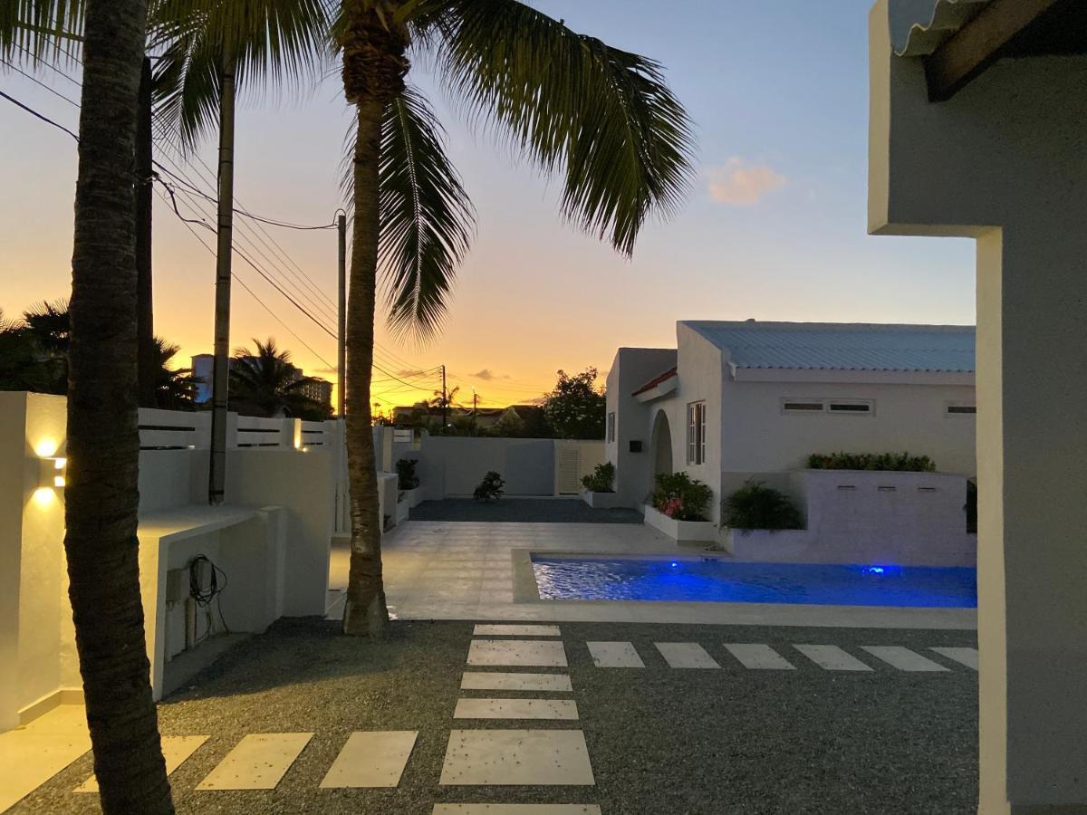 Movida Inn Aruba Palm Beach Ngoại thất bức ảnh